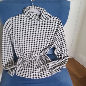 Houndstooth Turtleneck Sweater